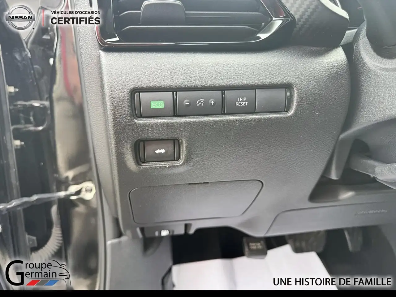 Nissan Sentra fotografie Nissan Sentra