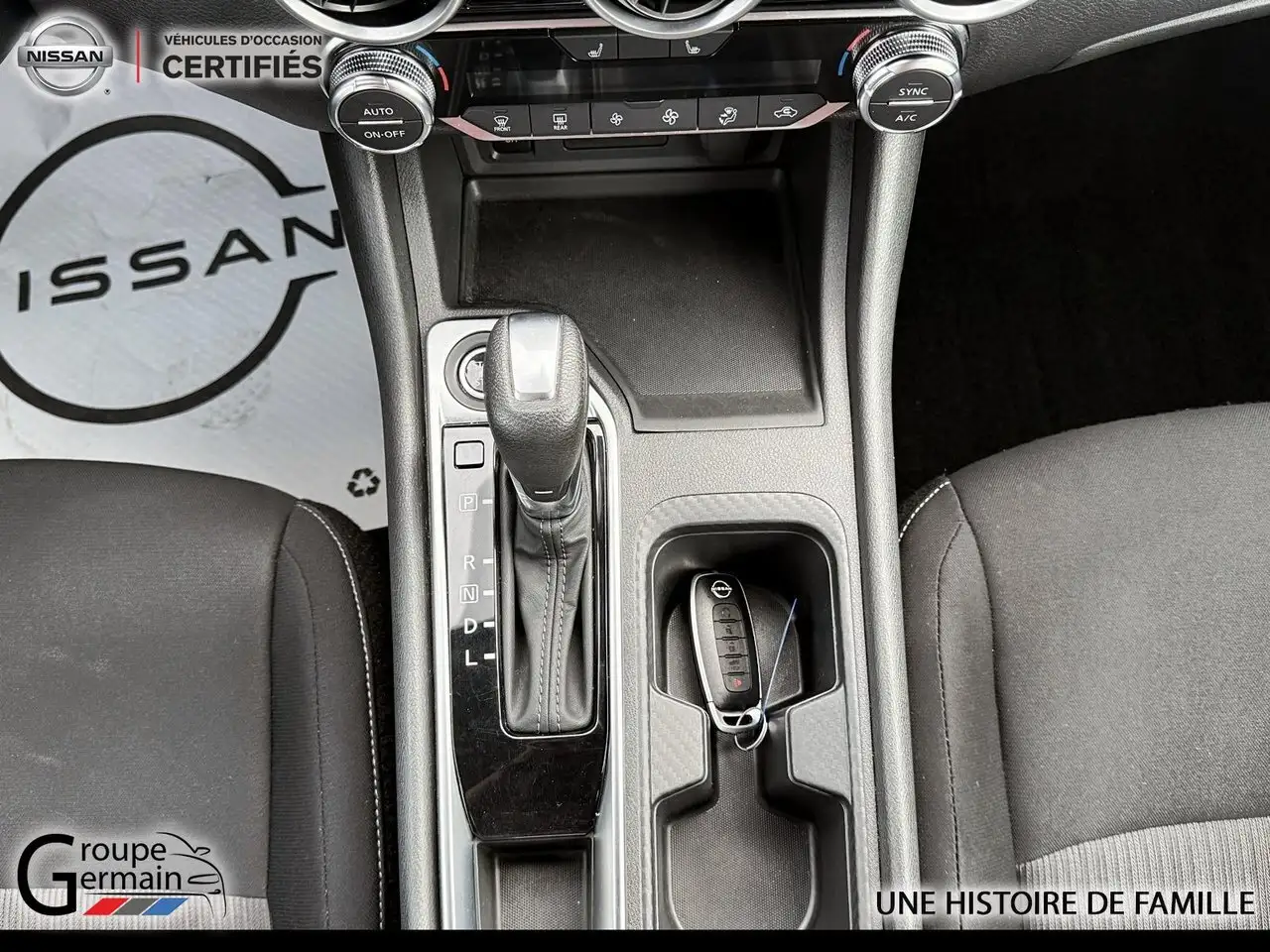 Nissan Sentra fotografie Nissan Sentra