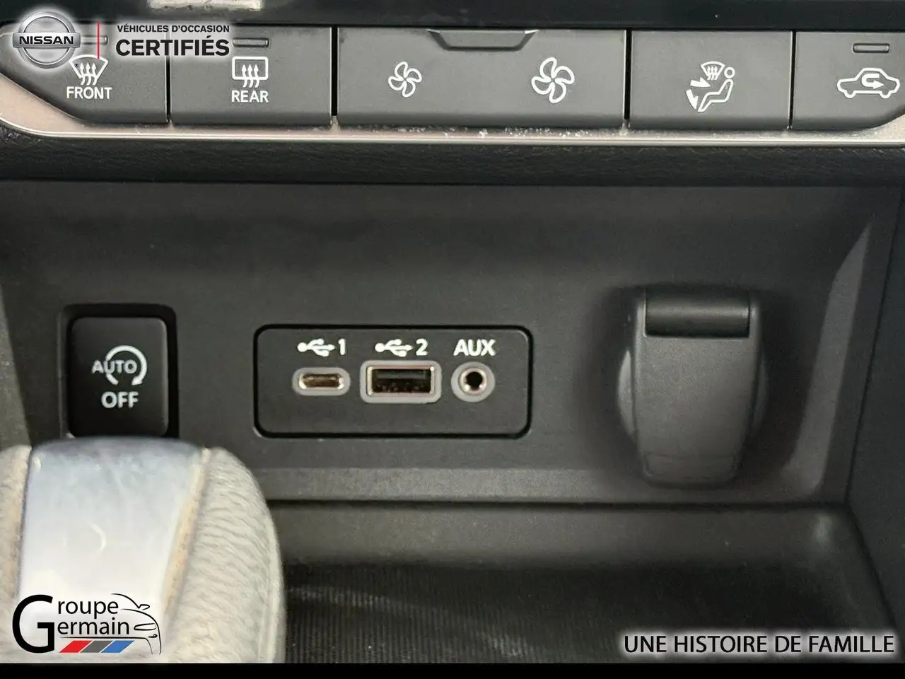 Nissan Sentra fotografie Nissan Sentra