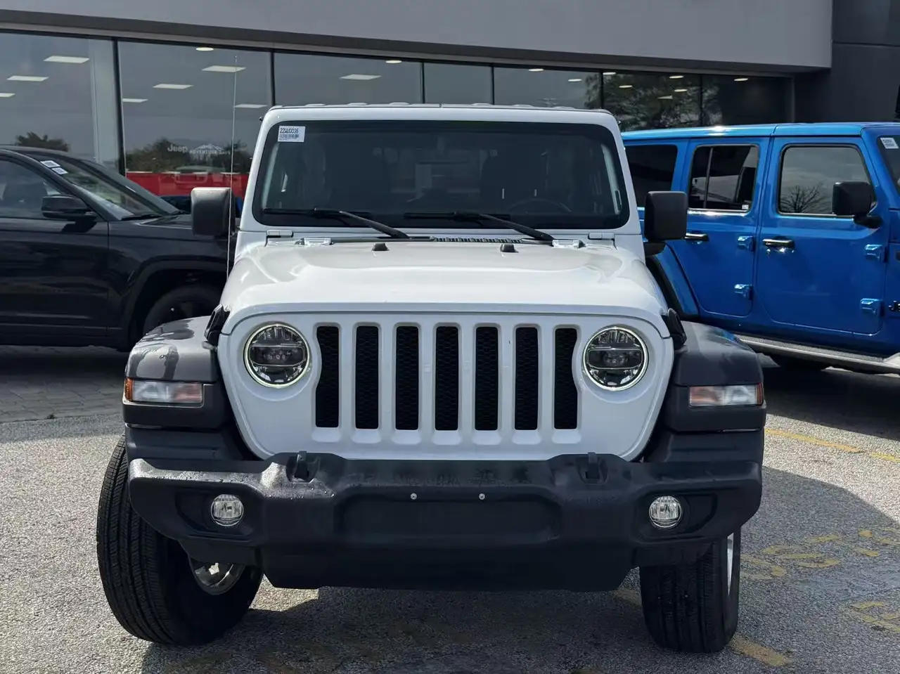 Jeep Wrangler снимка Jeep Wrangler