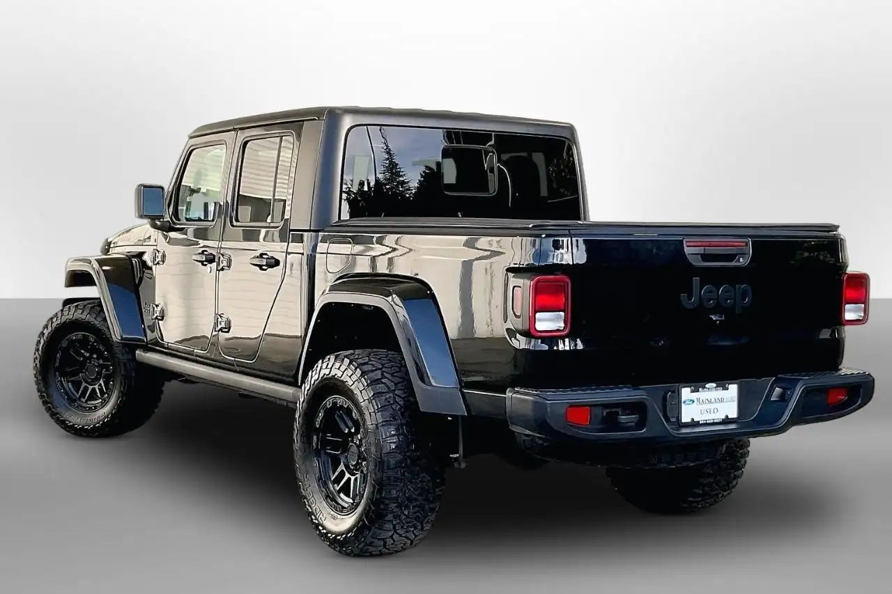 Jeep Gladiator снимка Jeep Gladiator