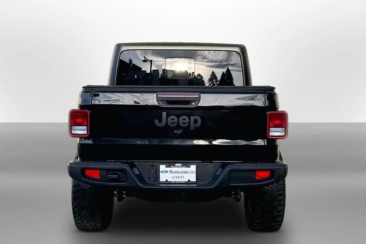 Jeep Gladiator снимка Jeep Gladiator