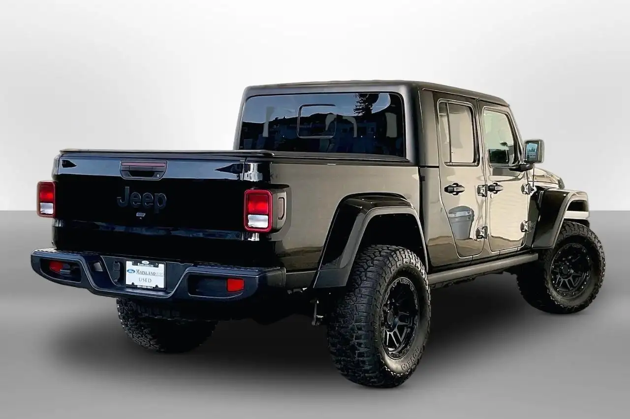 Jeep Gladiator снимка Jeep Gladiator