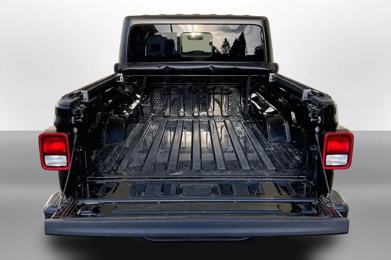 Jeep Gladiator снимка Jeep Gladiator