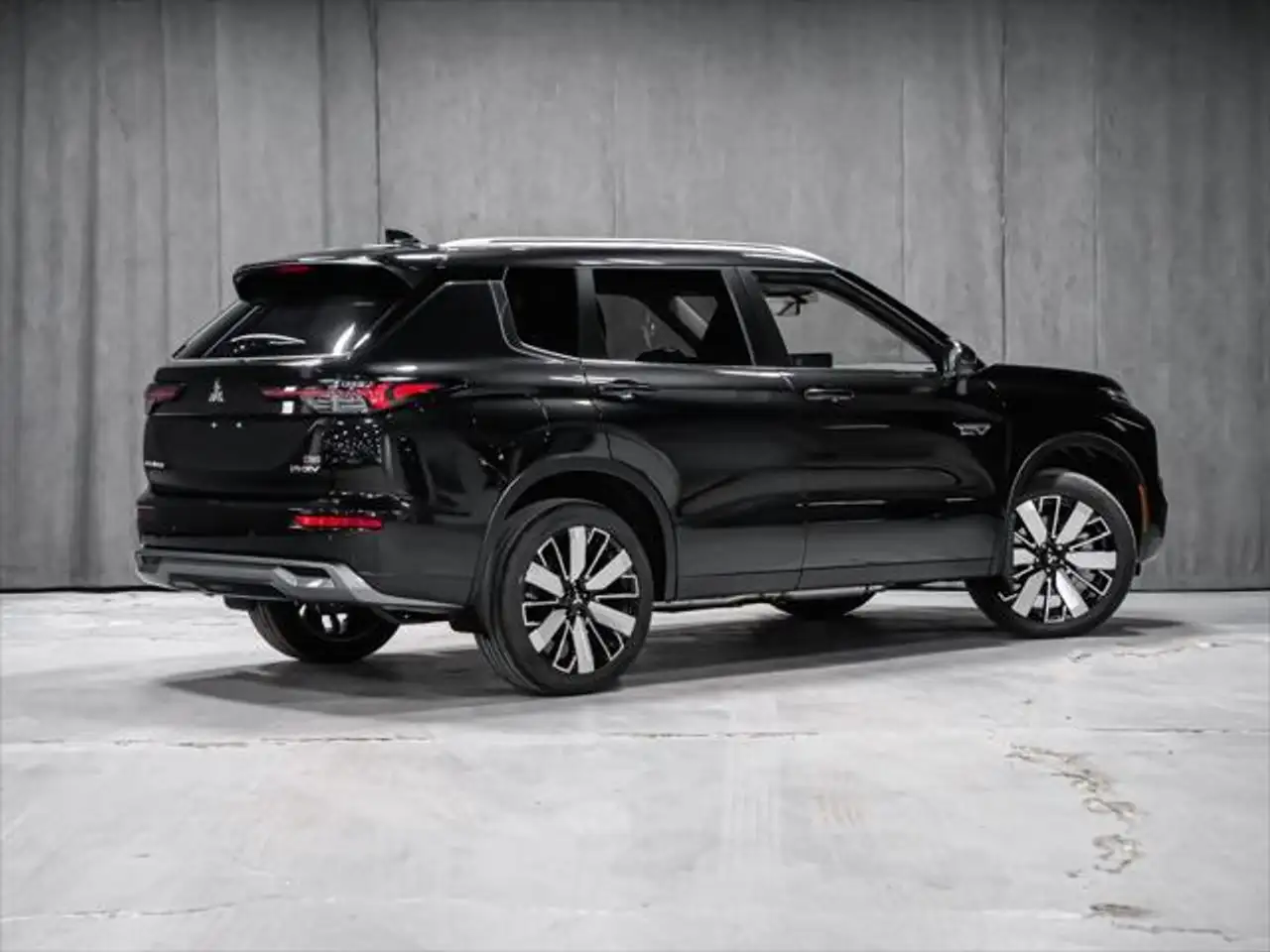 Mitsubishi Outlander снимка Mitsubishi Outlander