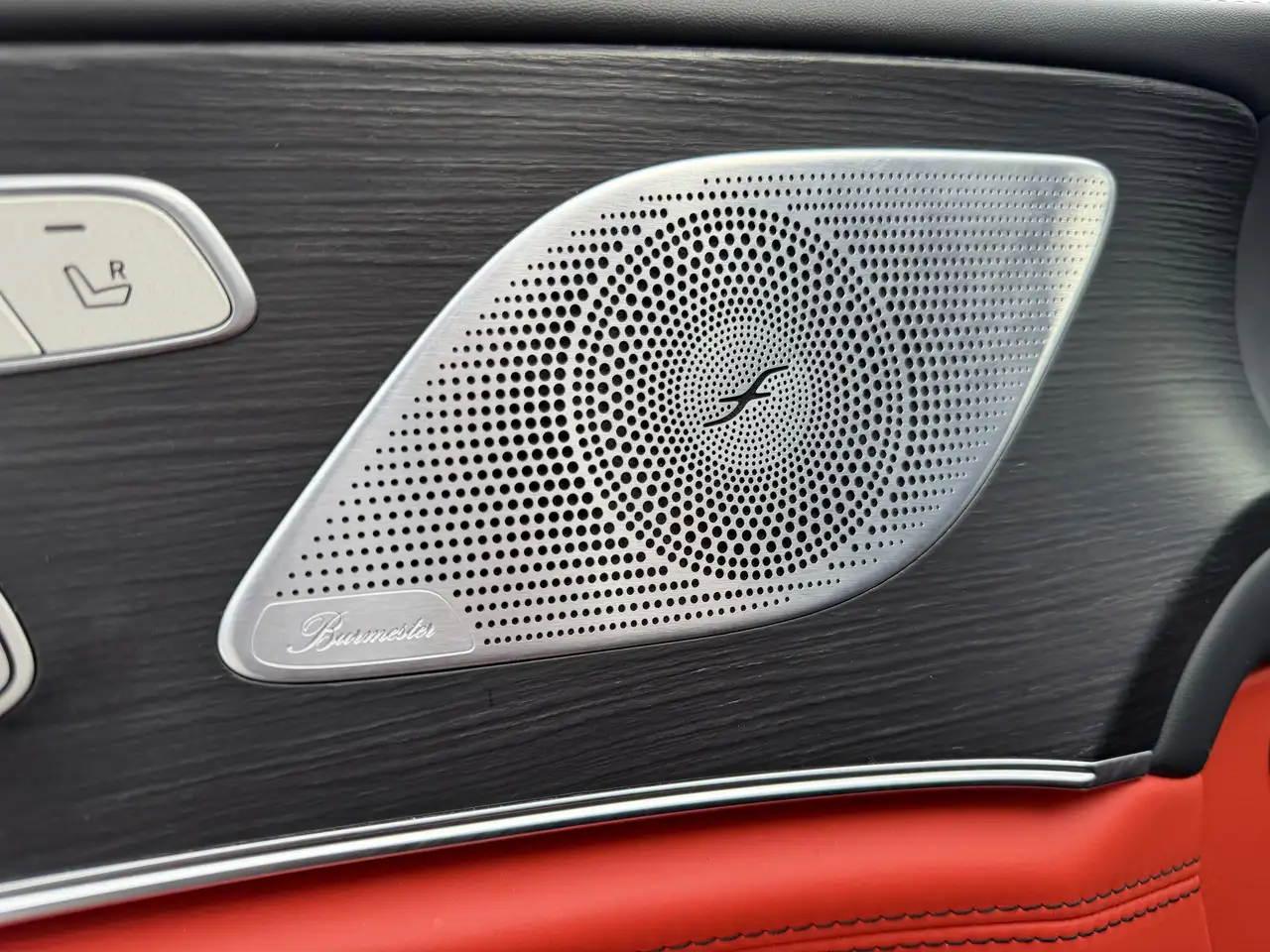 Mercedes-Benz AMG GT снимка Mercedes-Benz AMG GT