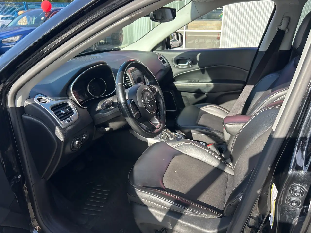 Jeep Compass photo Jeep Compass