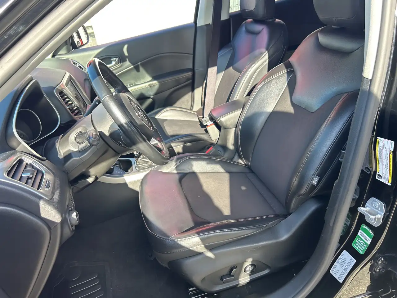 Jeep Compass photo Jeep Compass