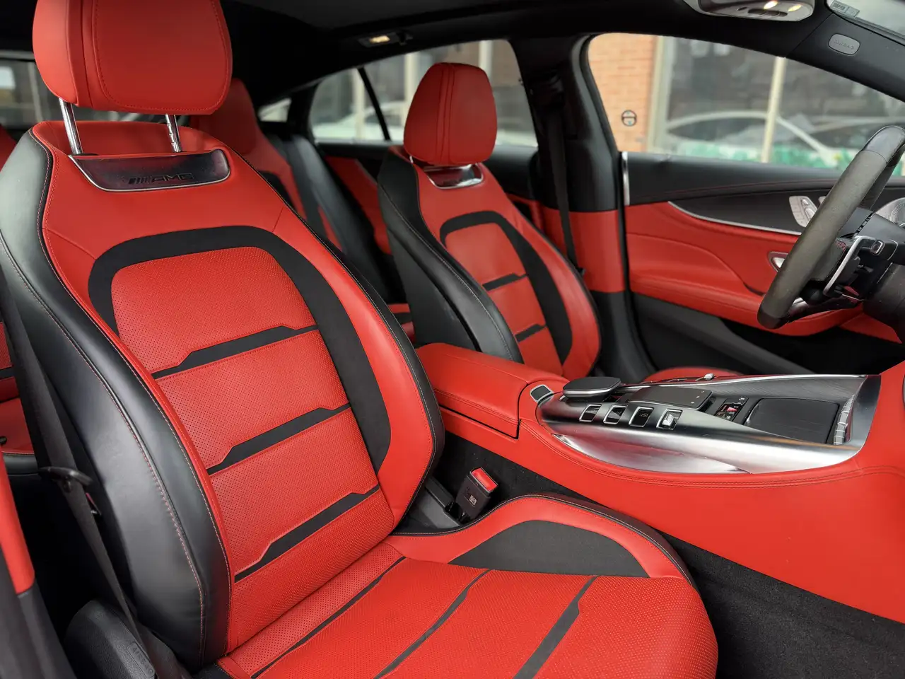 Mercedes-Benz AMG GT снимка Mercedes-Benz AMG GT