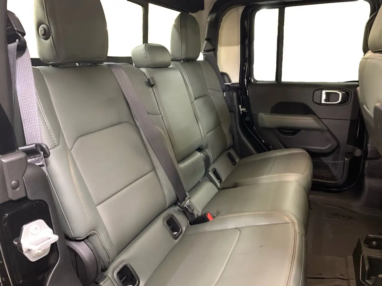 Jeep Gladiator снимка Jeep Gladiator