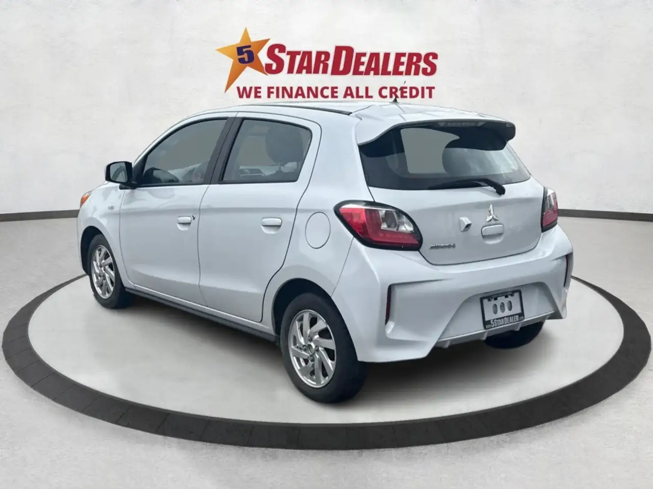 Mitsubishi Mirage снимка Mitsubishi Mirage