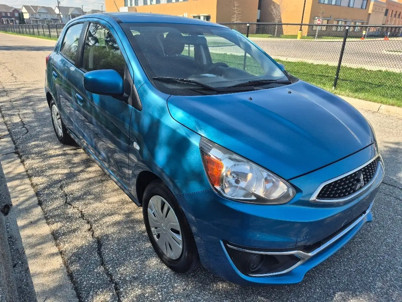 Mitsubishi Mirage снимка Mitsubishi Mirage