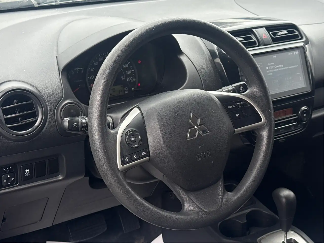 Mitsubishi Mirage снимка Mitsubishi Mirage