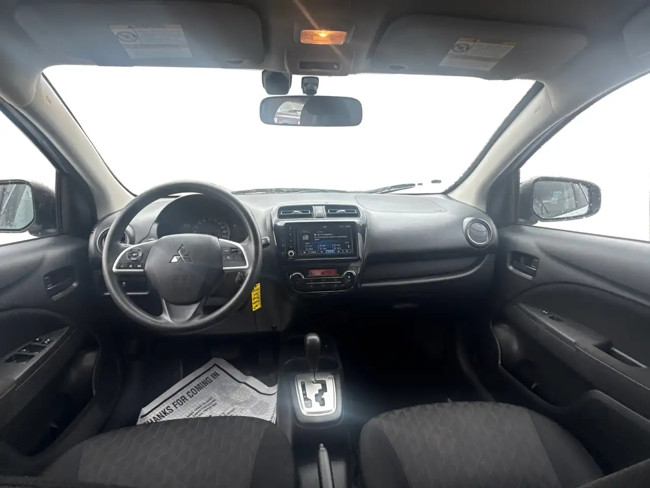 Mitsubishi Mirage снимка Mitsubishi Mirage