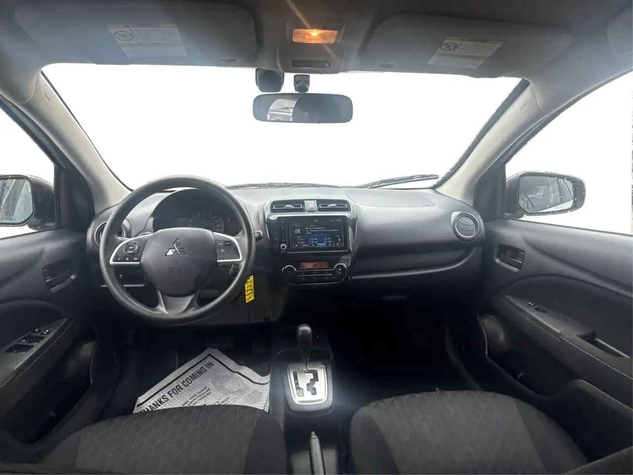 Mitsubishi Mirage снимка Mitsubishi Mirage