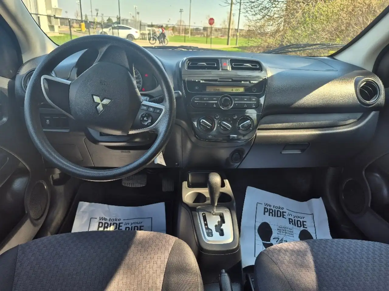 Mitsubishi Mirage снимка Mitsubishi Mirage