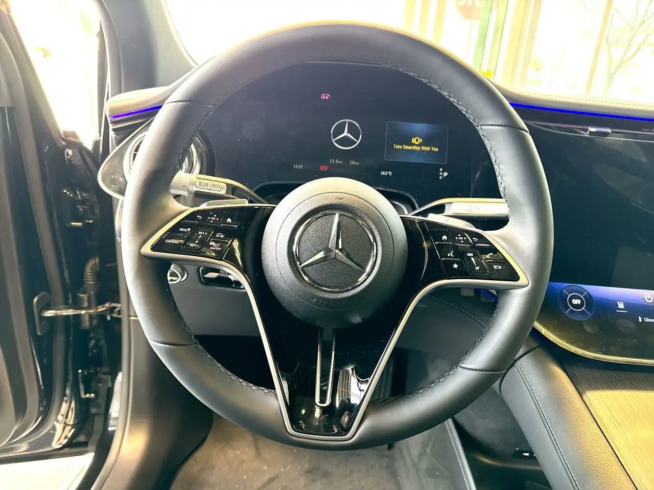 Mercedes-Benz EQS снимка Mercedes-Benz EQS