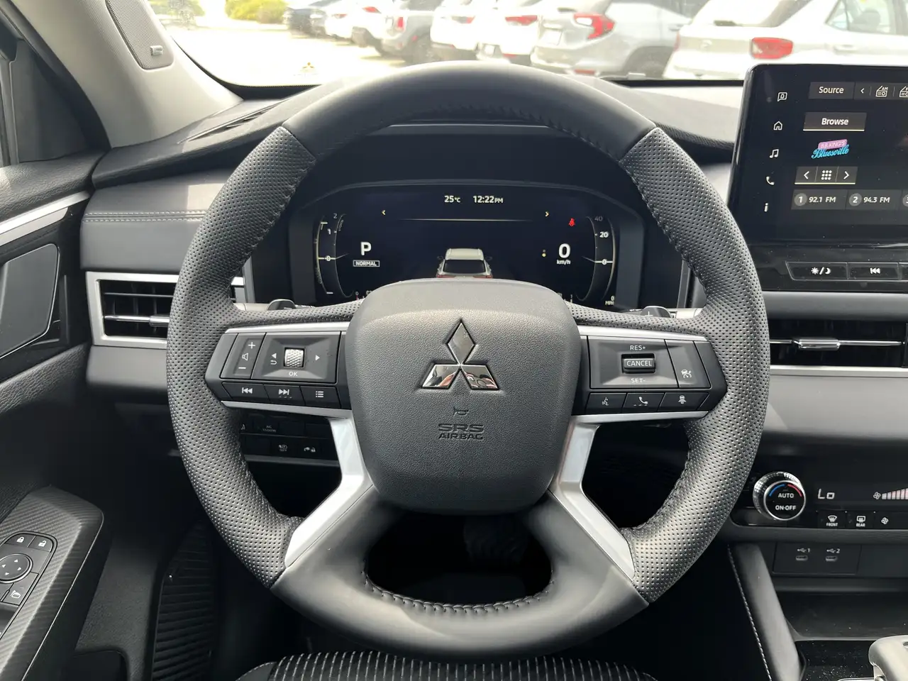 Mitsubishi Outlander снимка Mitsubishi Outlander