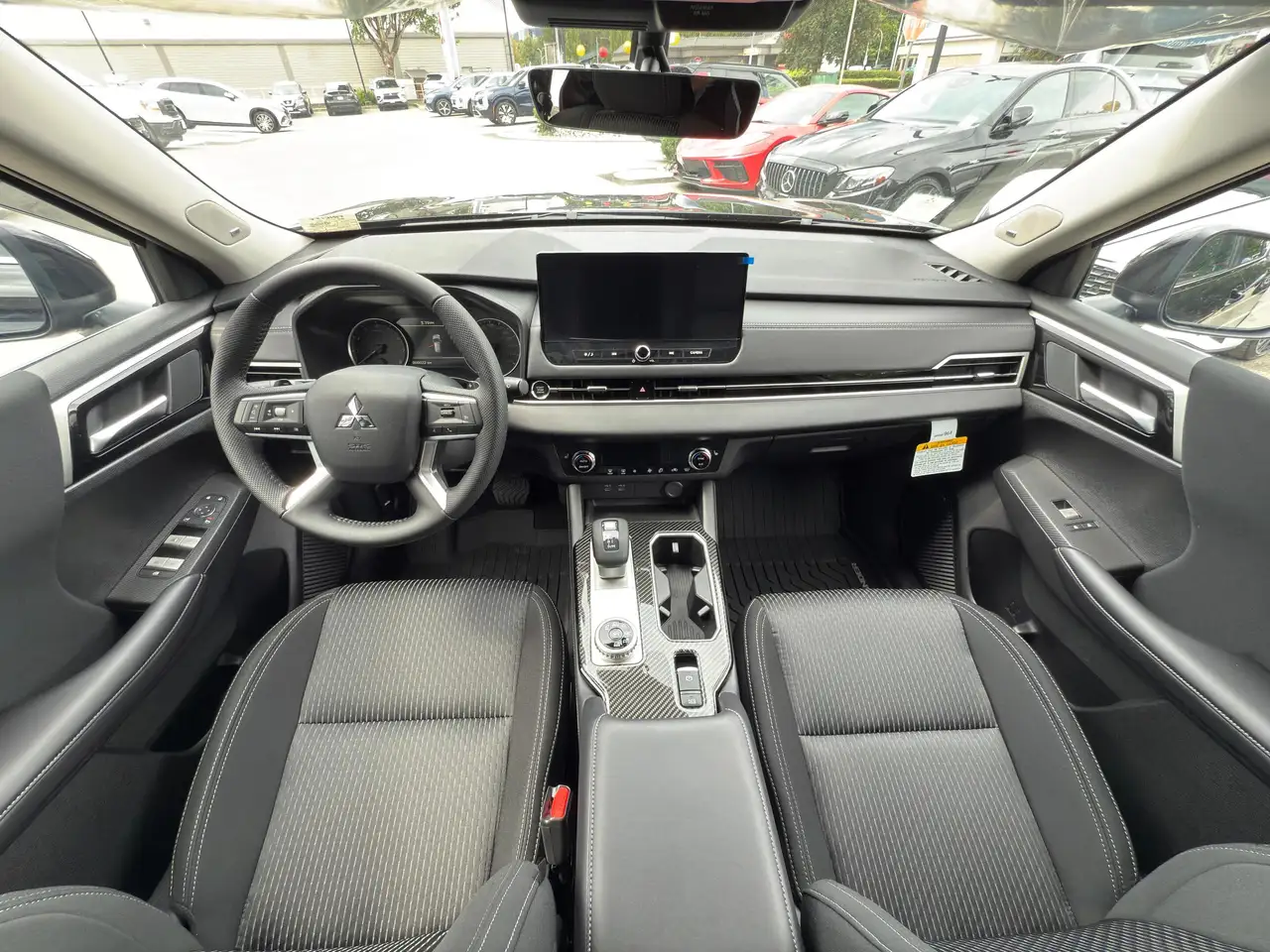 Mitsubishi Outlander fotografie Mitsubishi Outlander