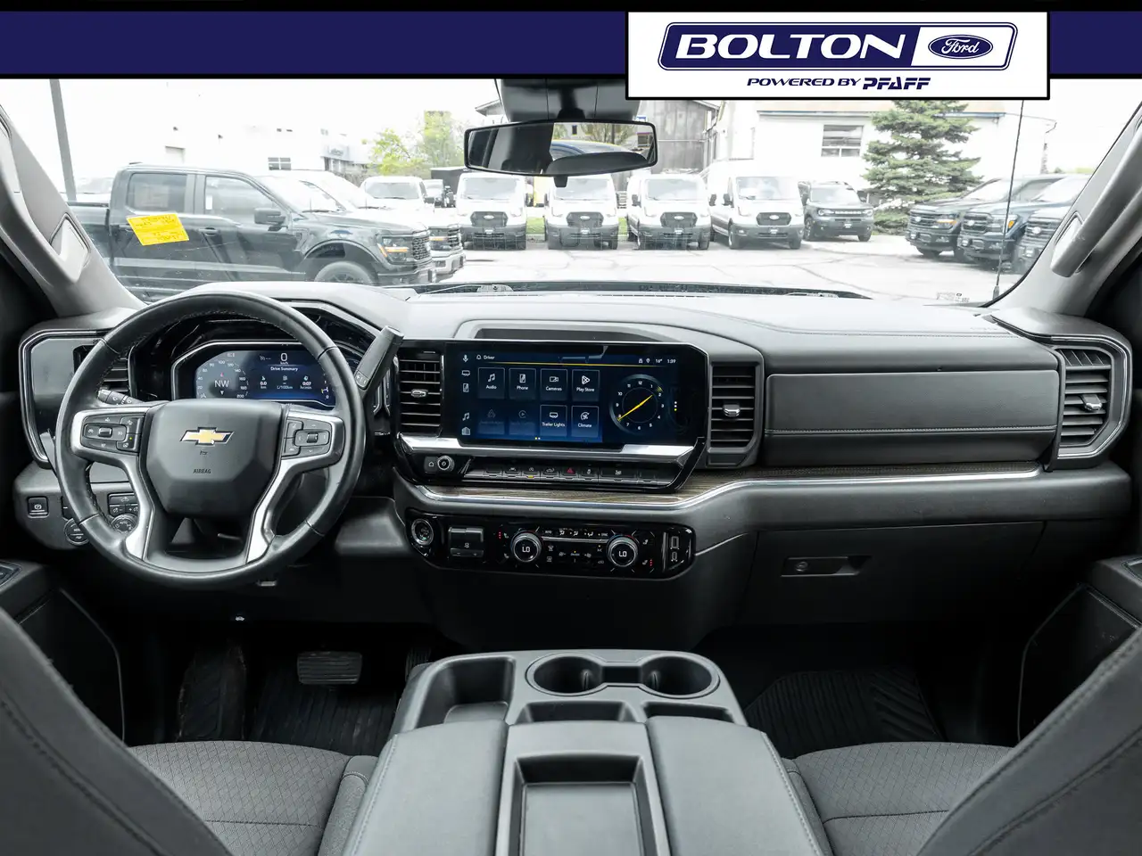 Chevrolet Silverado 1500 снимка Chevrolet Silverado 1500