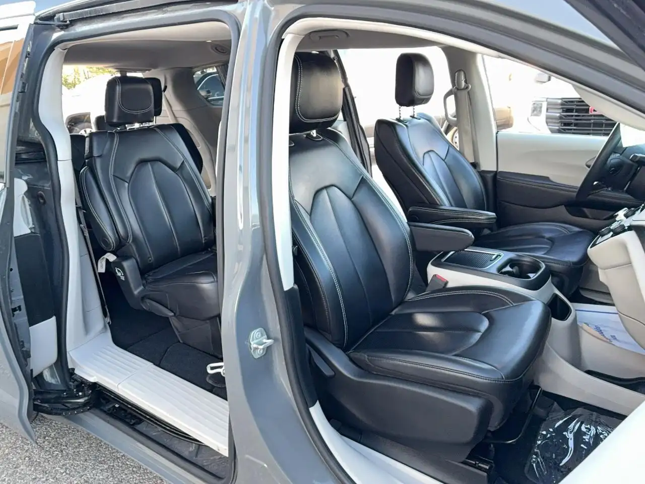 Chrysler Pacifica снимка Chrysler Pacifica