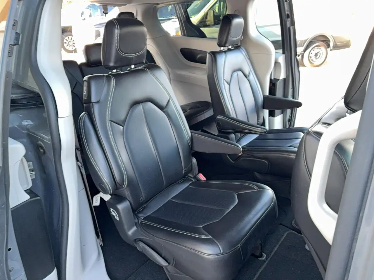 Chrysler Pacifica снимка Chrysler Pacifica