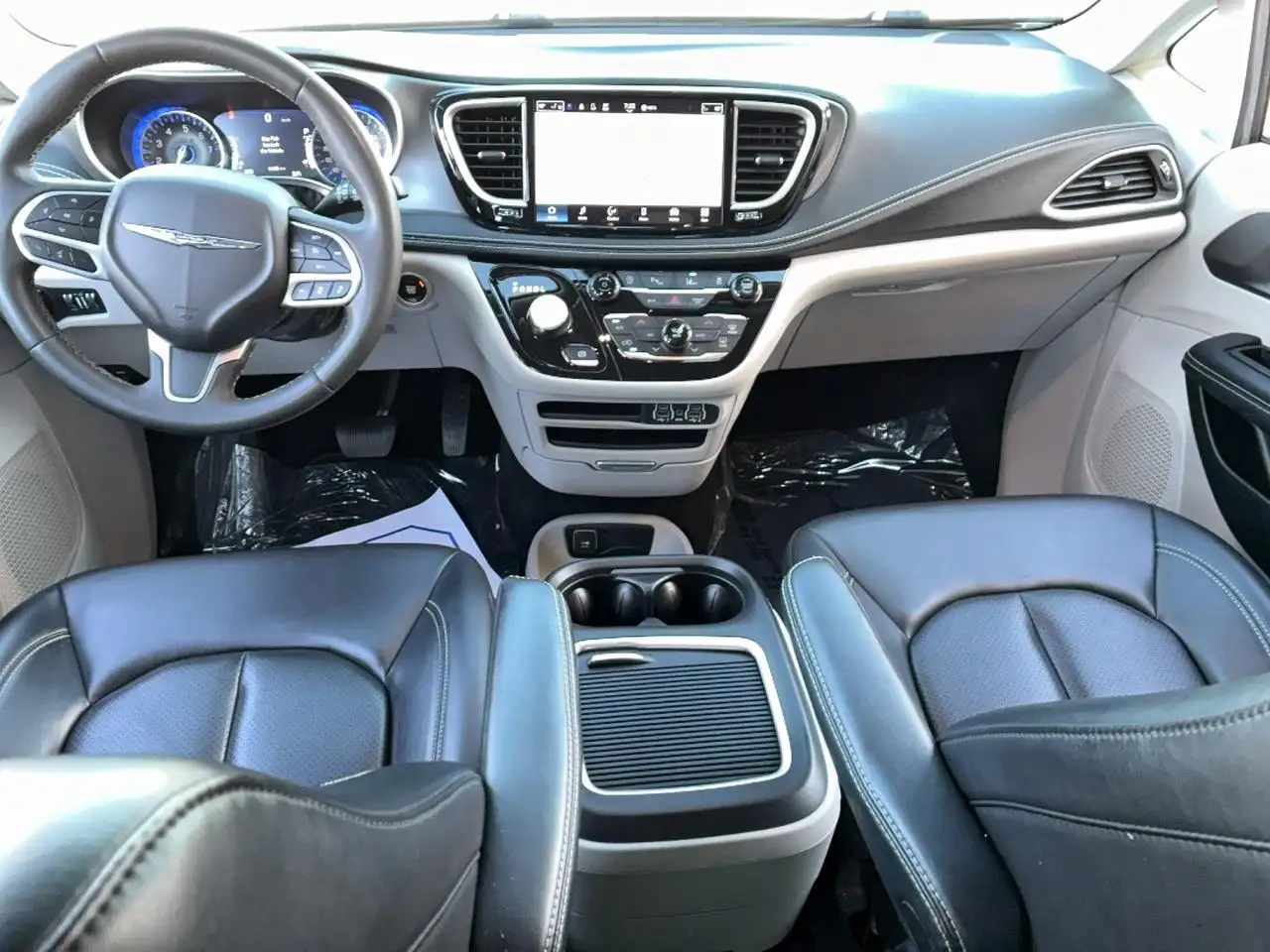 Chrysler Pacifica снимка Chrysler Pacifica