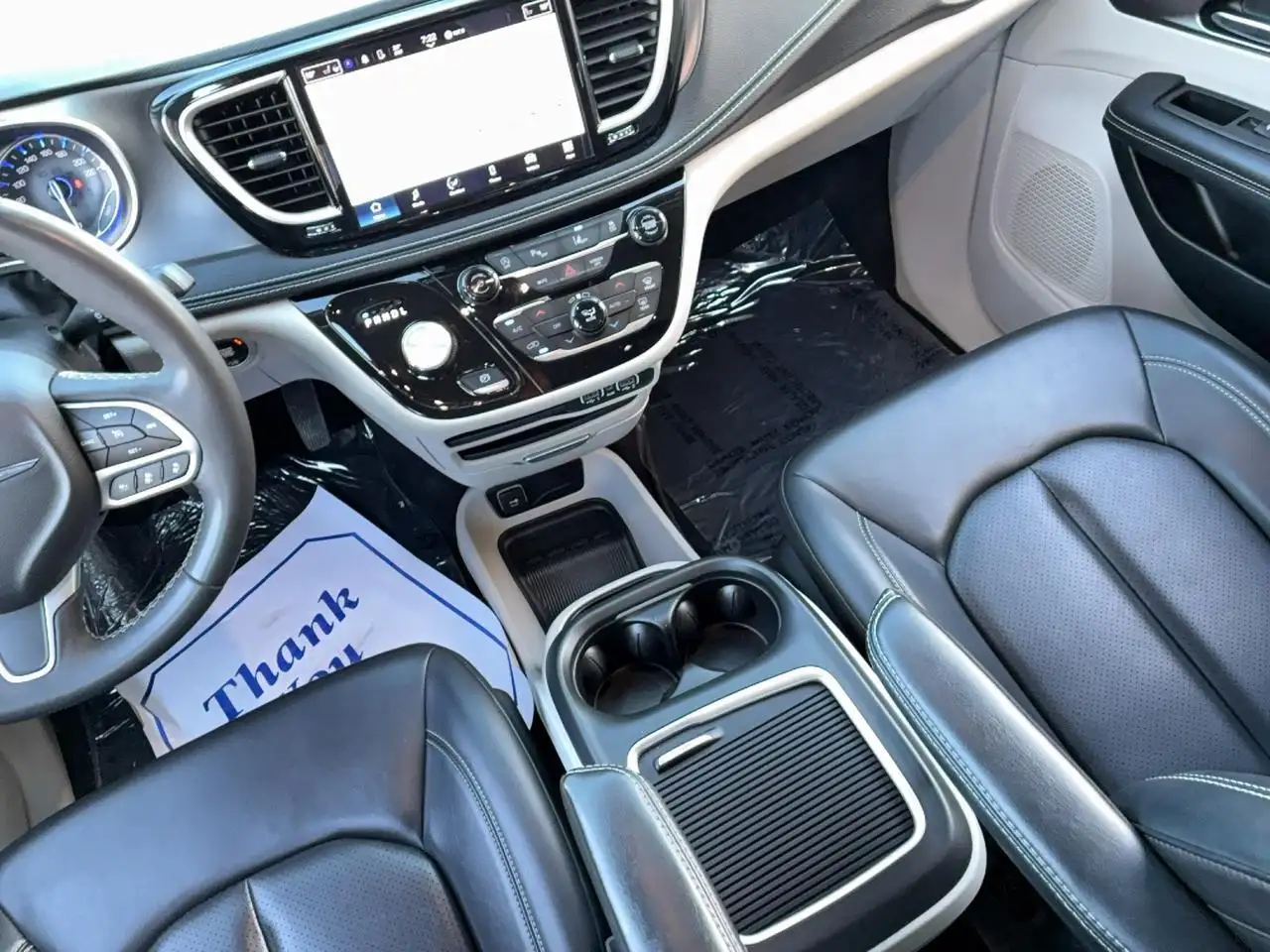 Chrysler Pacifica снимка Chrysler Pacifica
