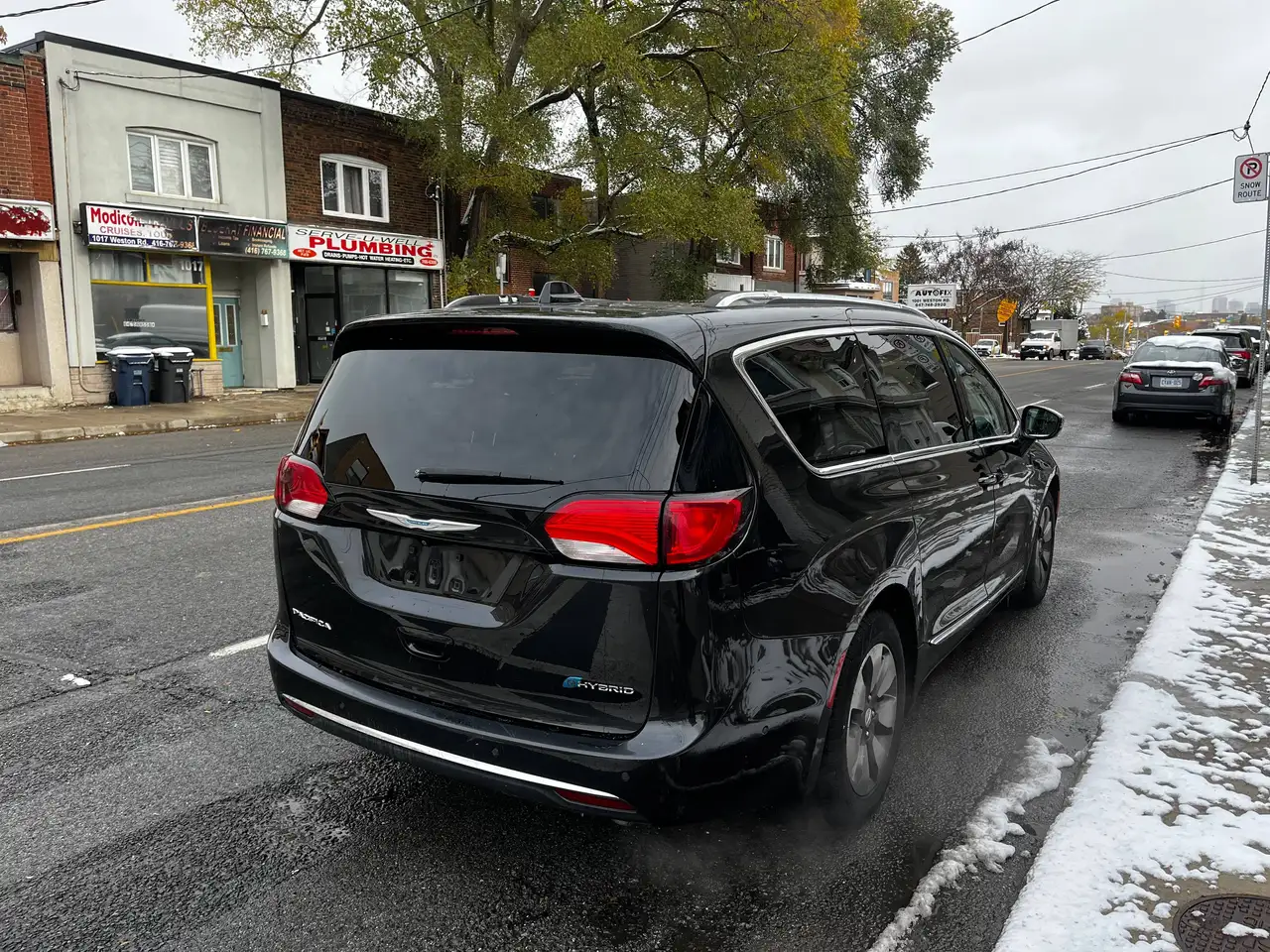 Chrysler Pacifica снимка Chrysler Pacifica