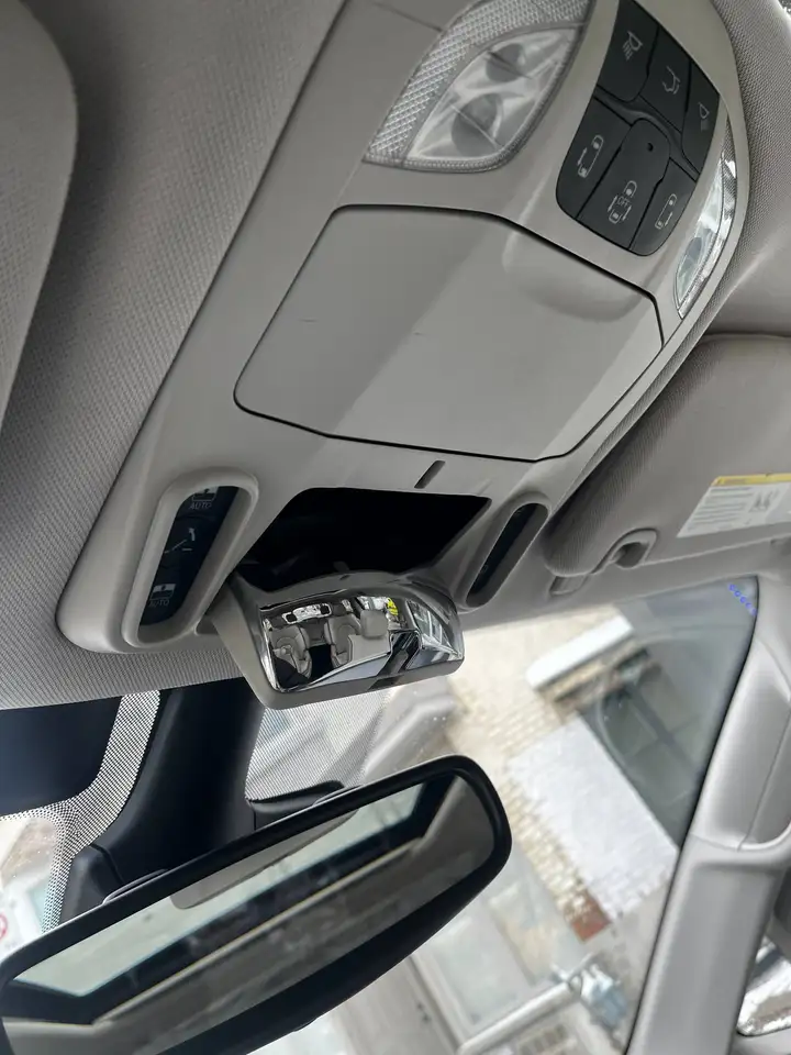 Chrysler Pacifica снимка Chrysler Pacifica