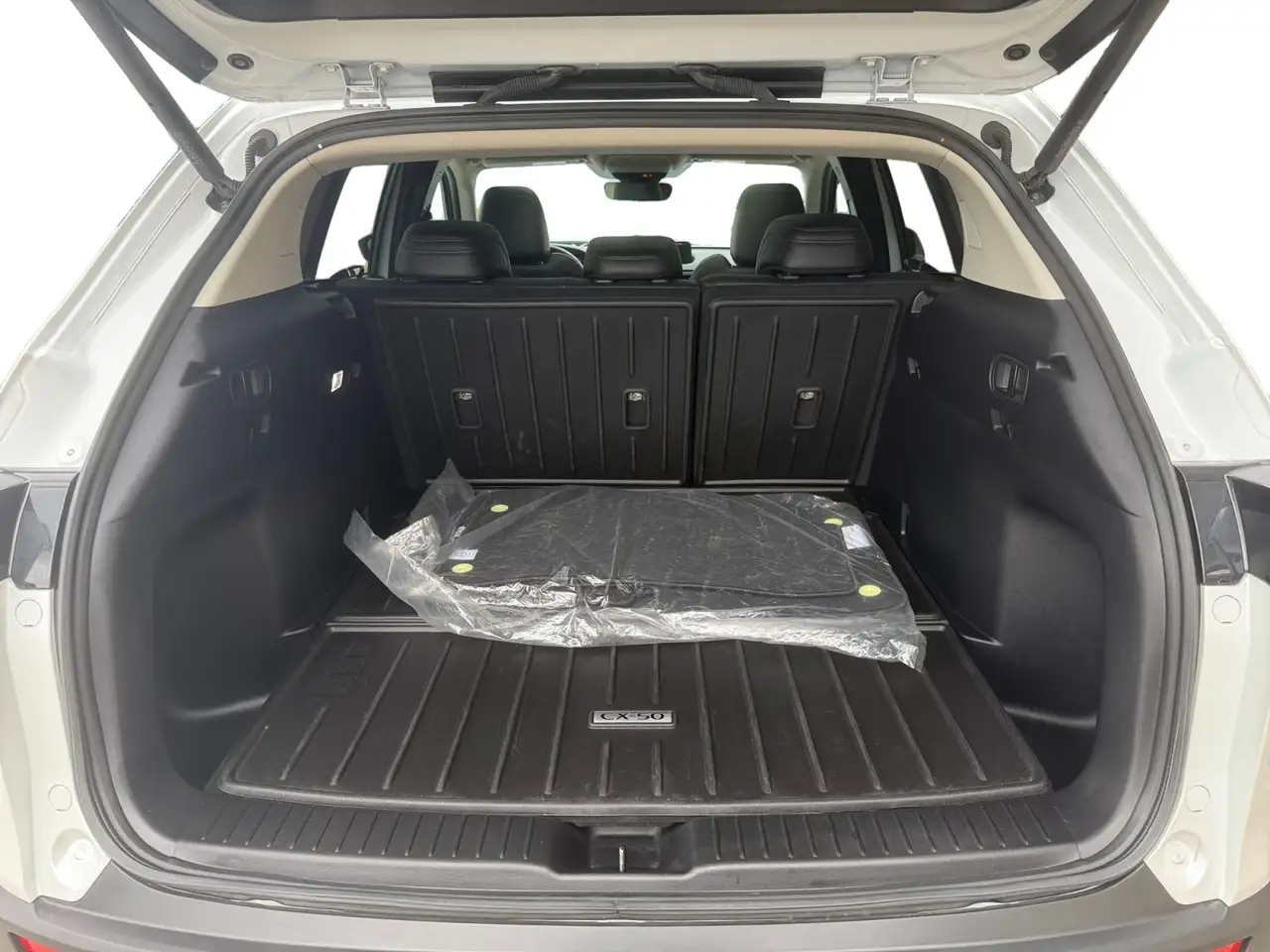 Mazda CX-50 снимка Mazda CX-50