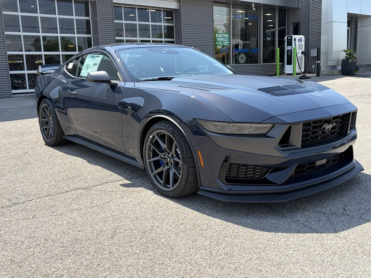 Ford Mustang photo Ford Mustang