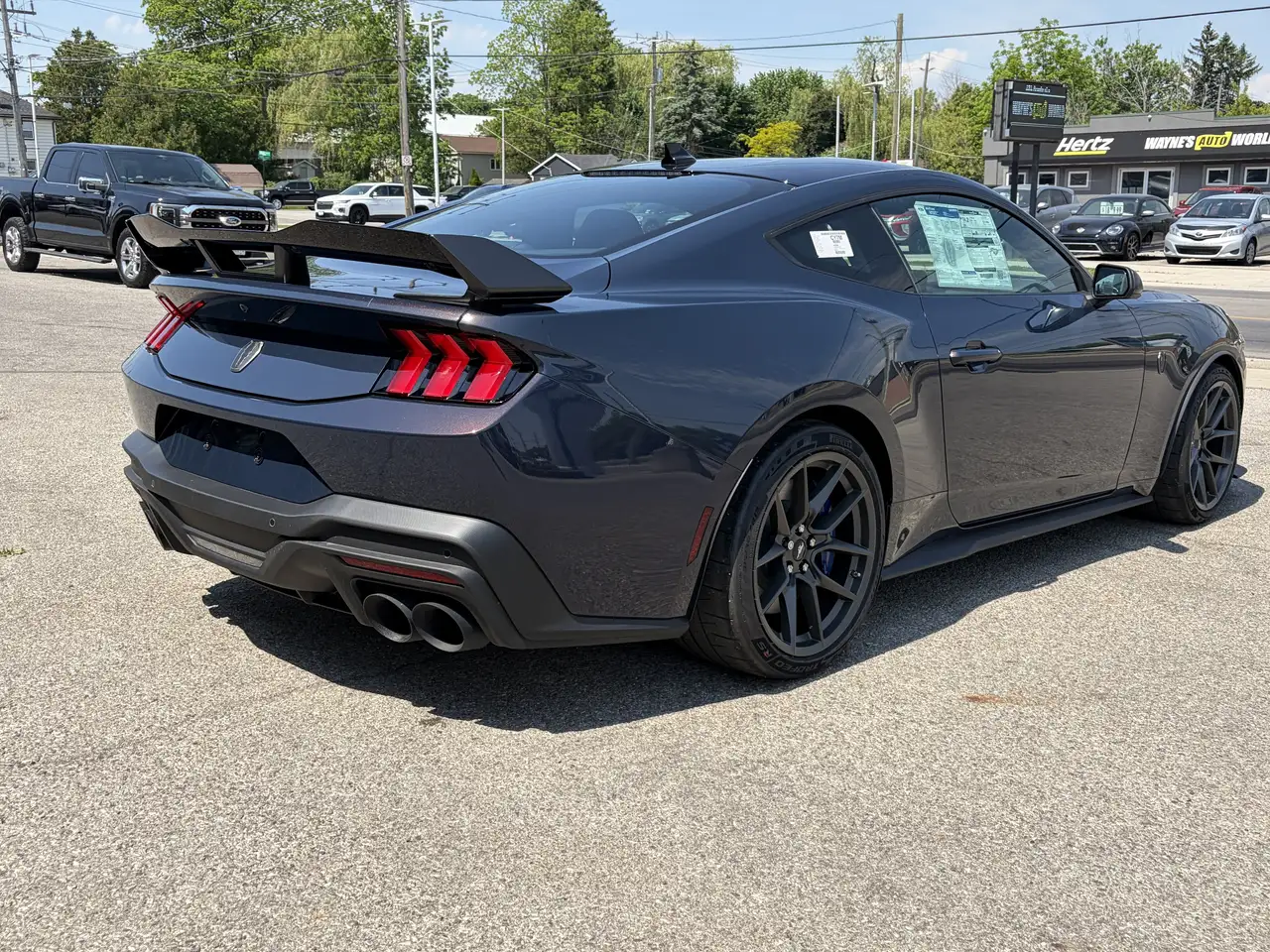 Ford Mustang photo Ford Mustang