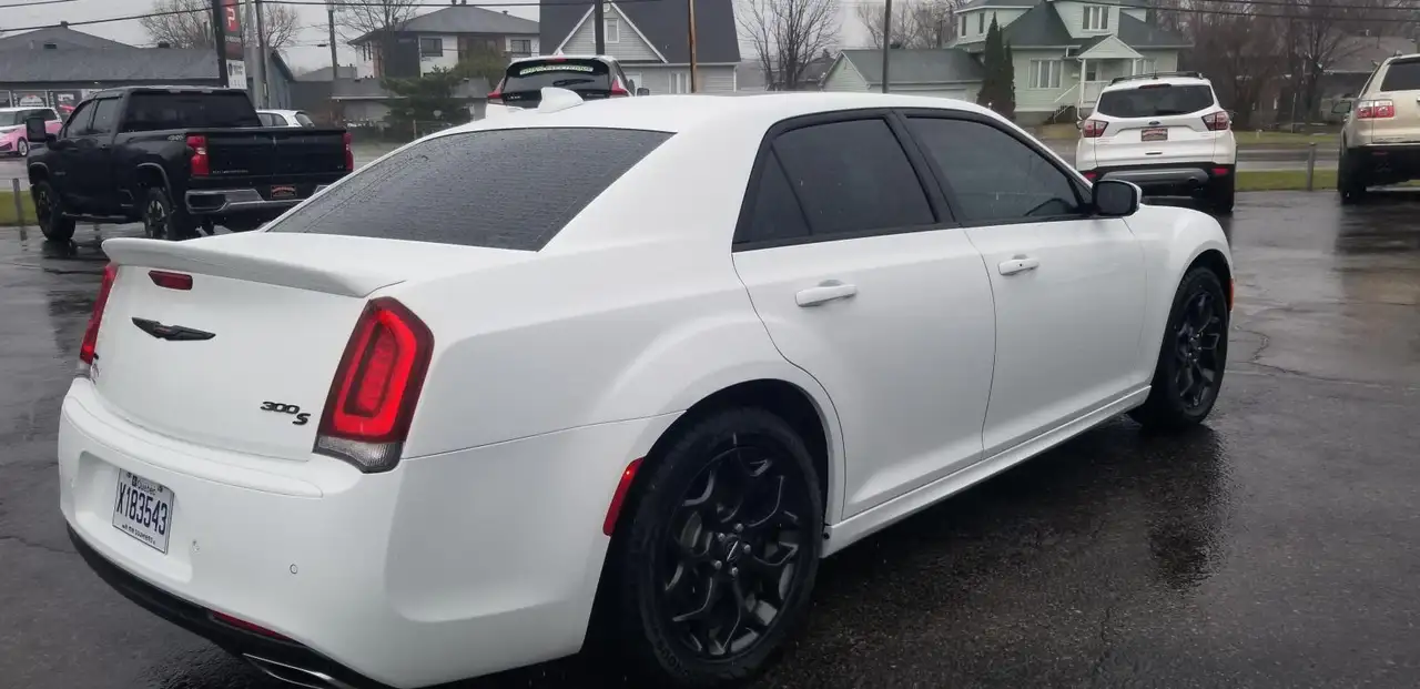 Chrysler 300 снимка Chrysler 300