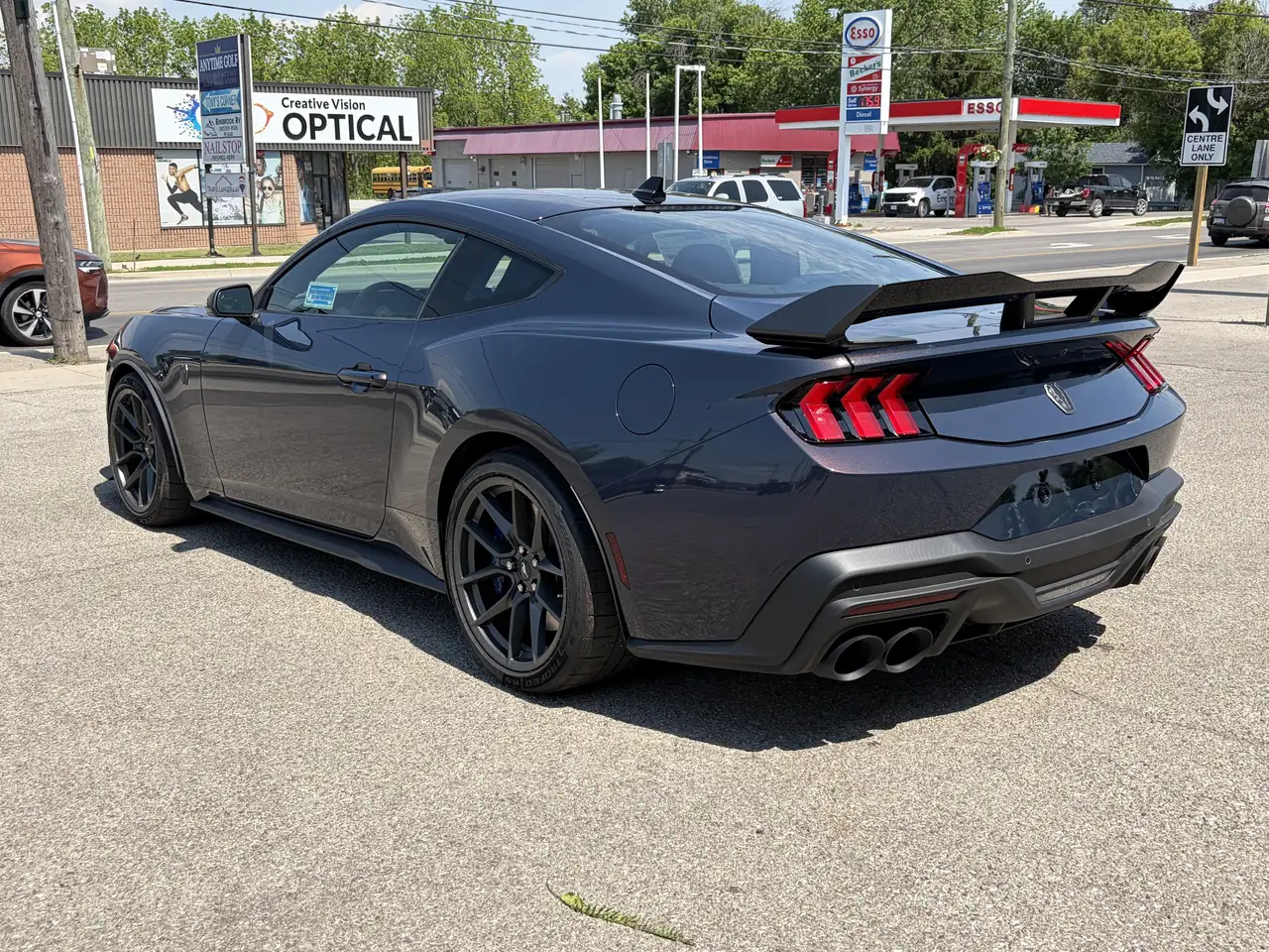 Ford Mustang photo Ford Mustang