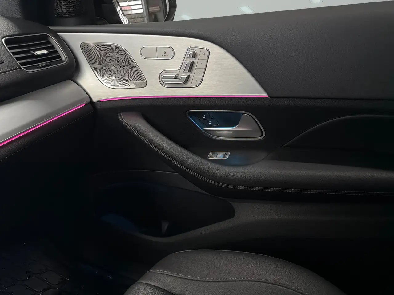 Mercedes-Benz GLE снимка Mercedes-Benz GLE