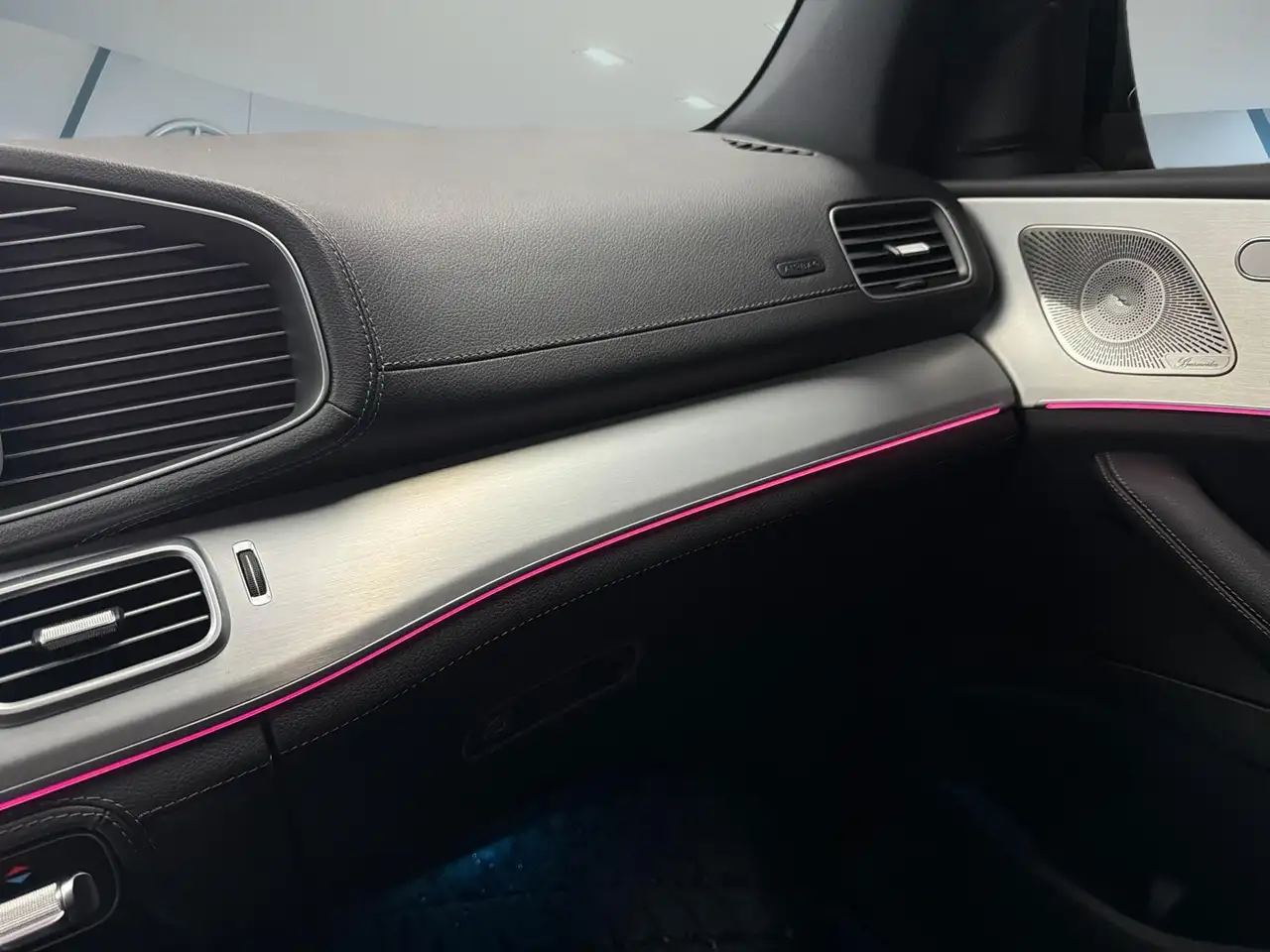Mercedes-Benz GLE снимка Mercedes-Benz GLE