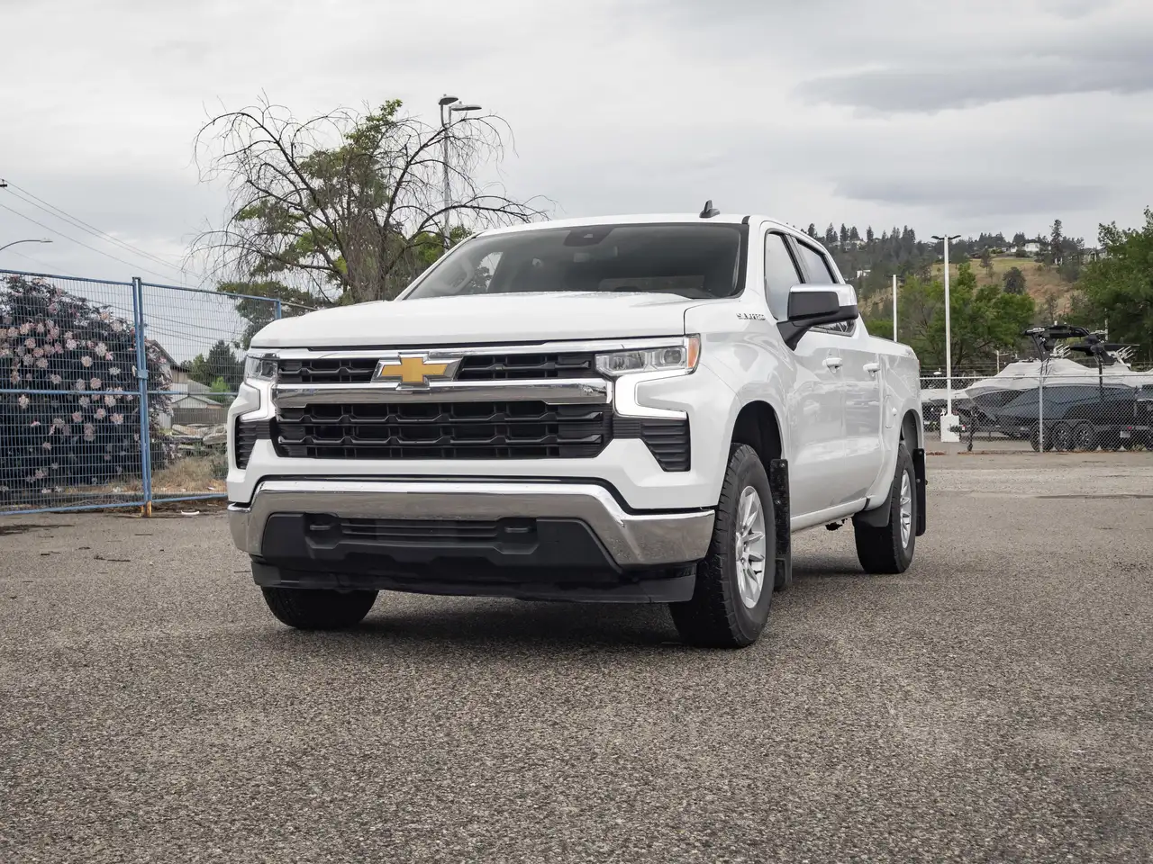 Chevrolet Silverado 1500 photo Chevrolet Silverado 1500
