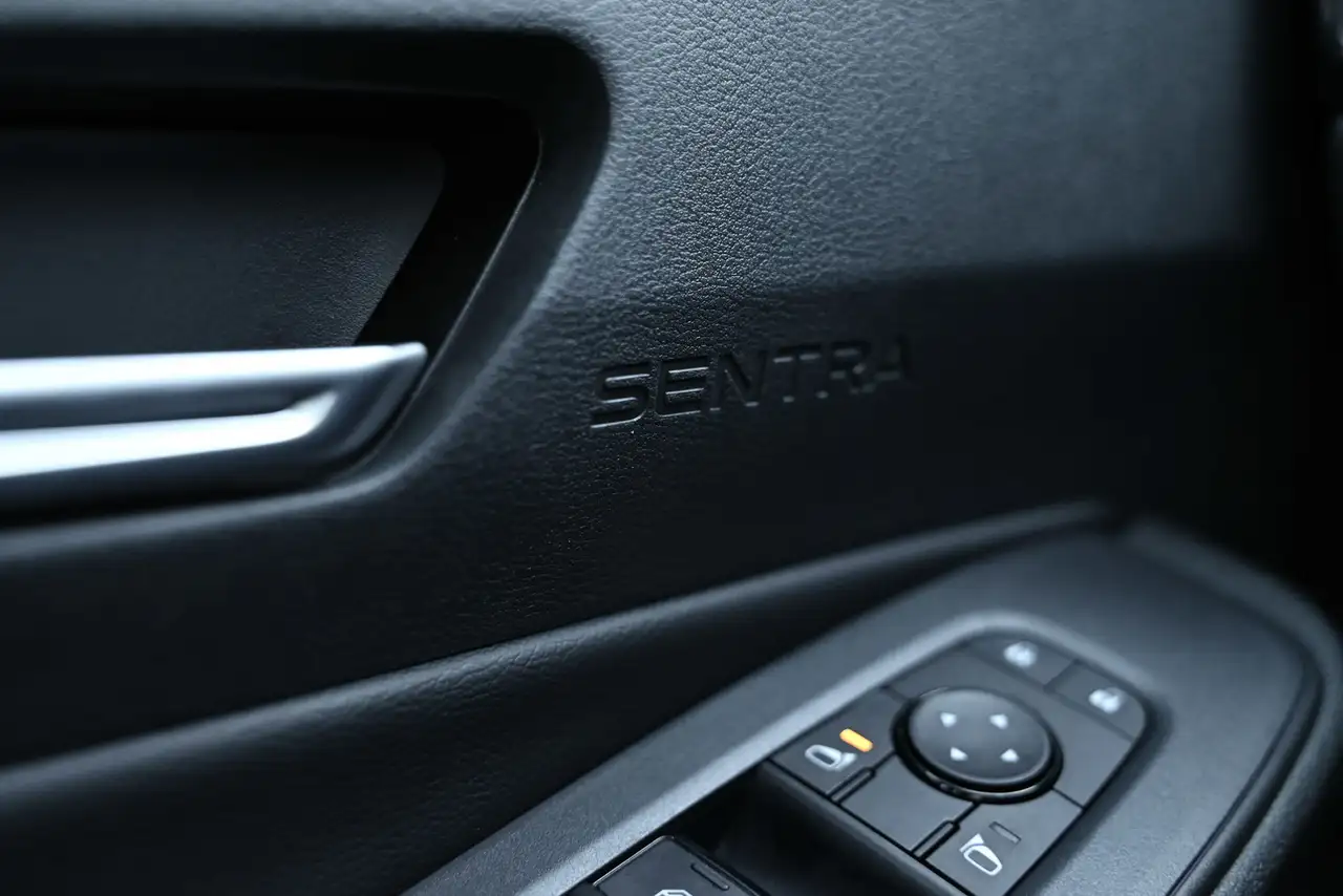 Nissan Sentra снимка Nissan Sentra