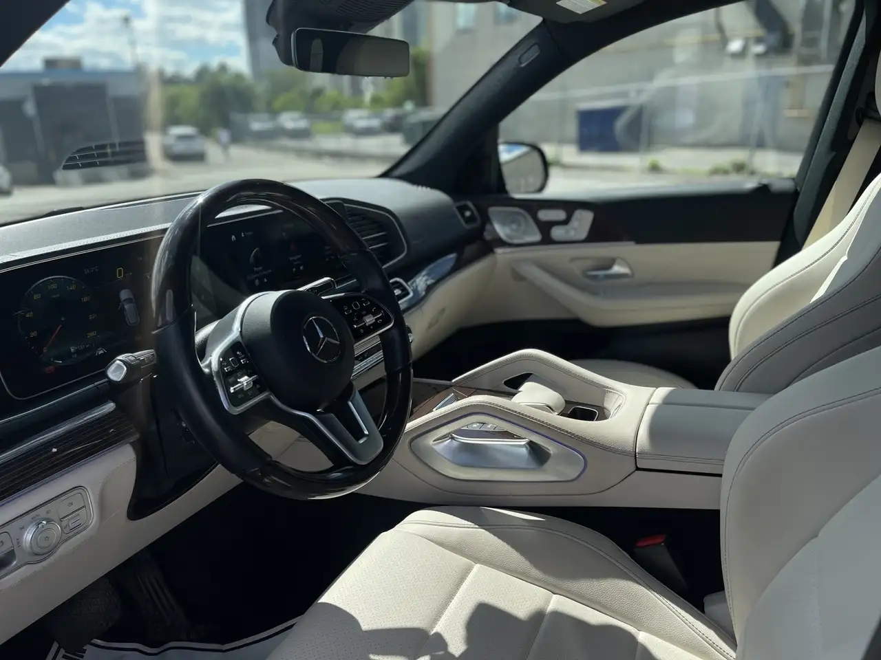 Mercedes-Benz GLE снимка Mercedes-Benz GLE