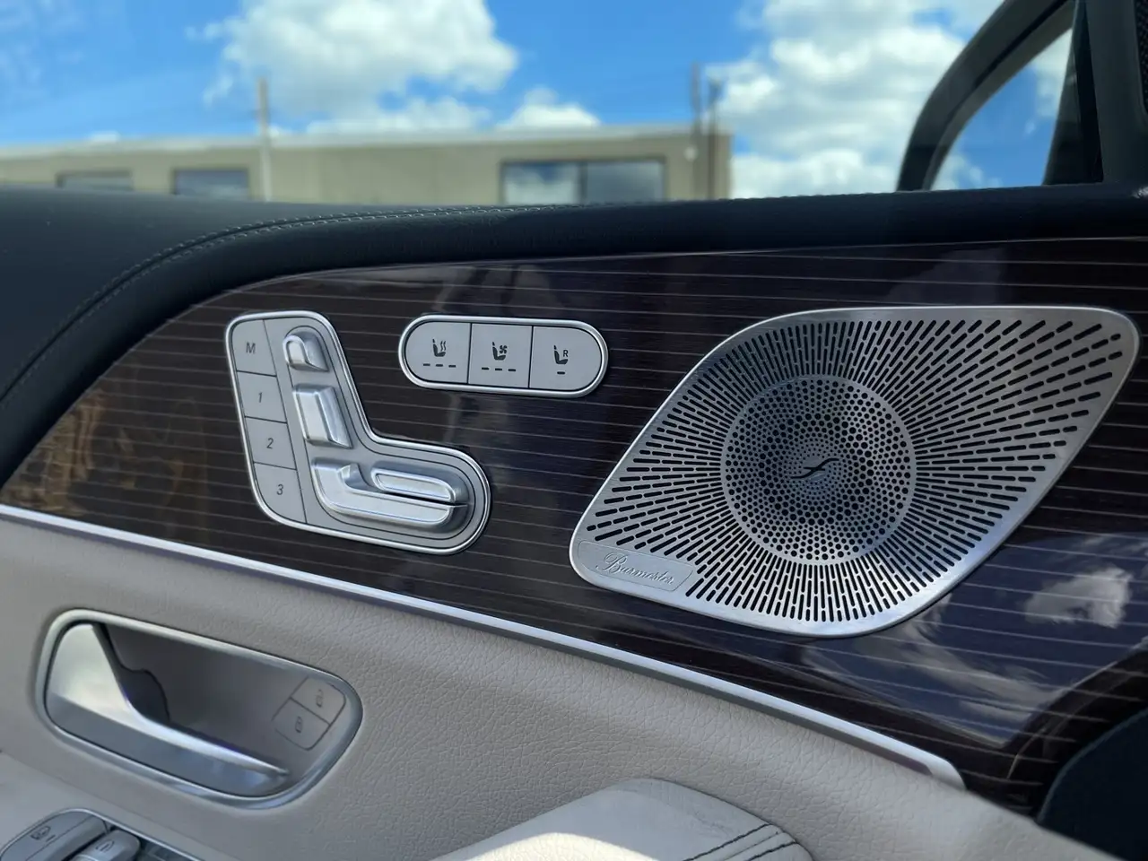 Mercedes-Benz GLE снимка Mercedes-Benz GLE