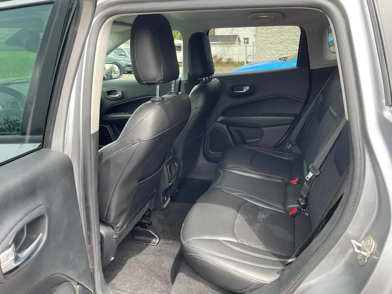 Jeep Compass photo Jeep Compass