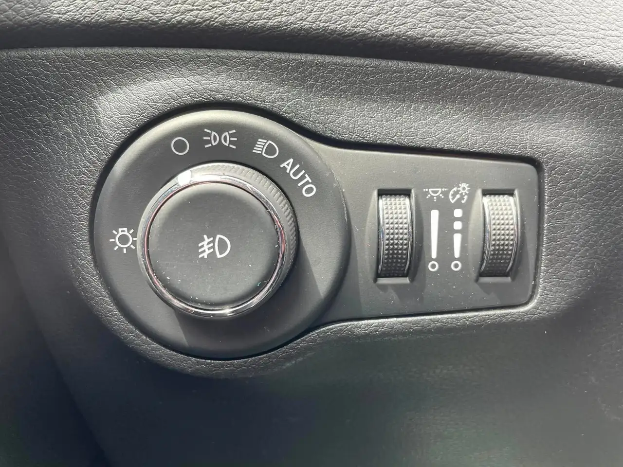 Jeep Compass photo Jeep Compass