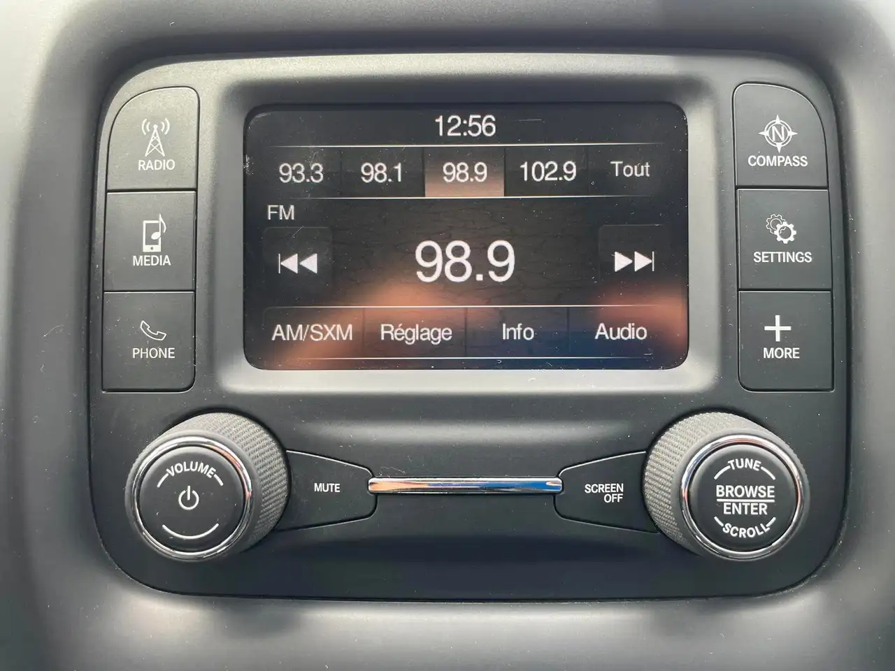 Jeep Compass photo Jeep Compass