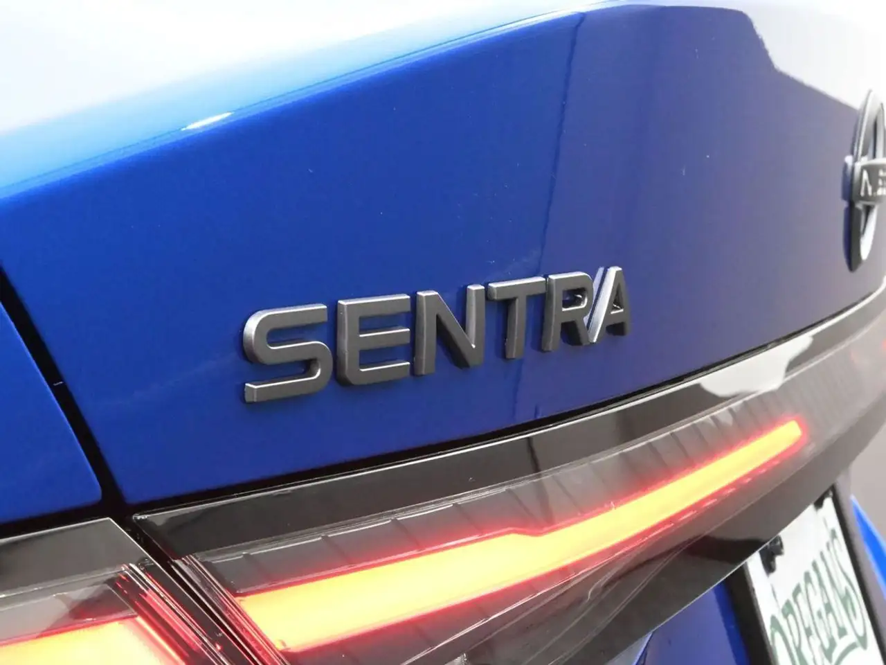 Nissan Sentra снимка Nissan Sentra