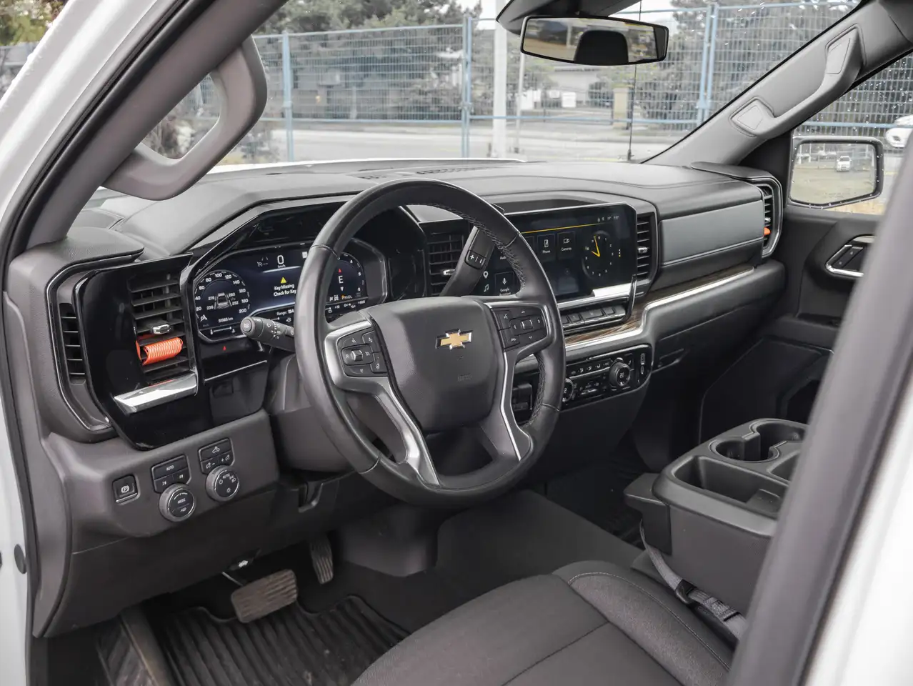 Chevrolet Silverado 1500 photo Chevrolet Silverado 1500