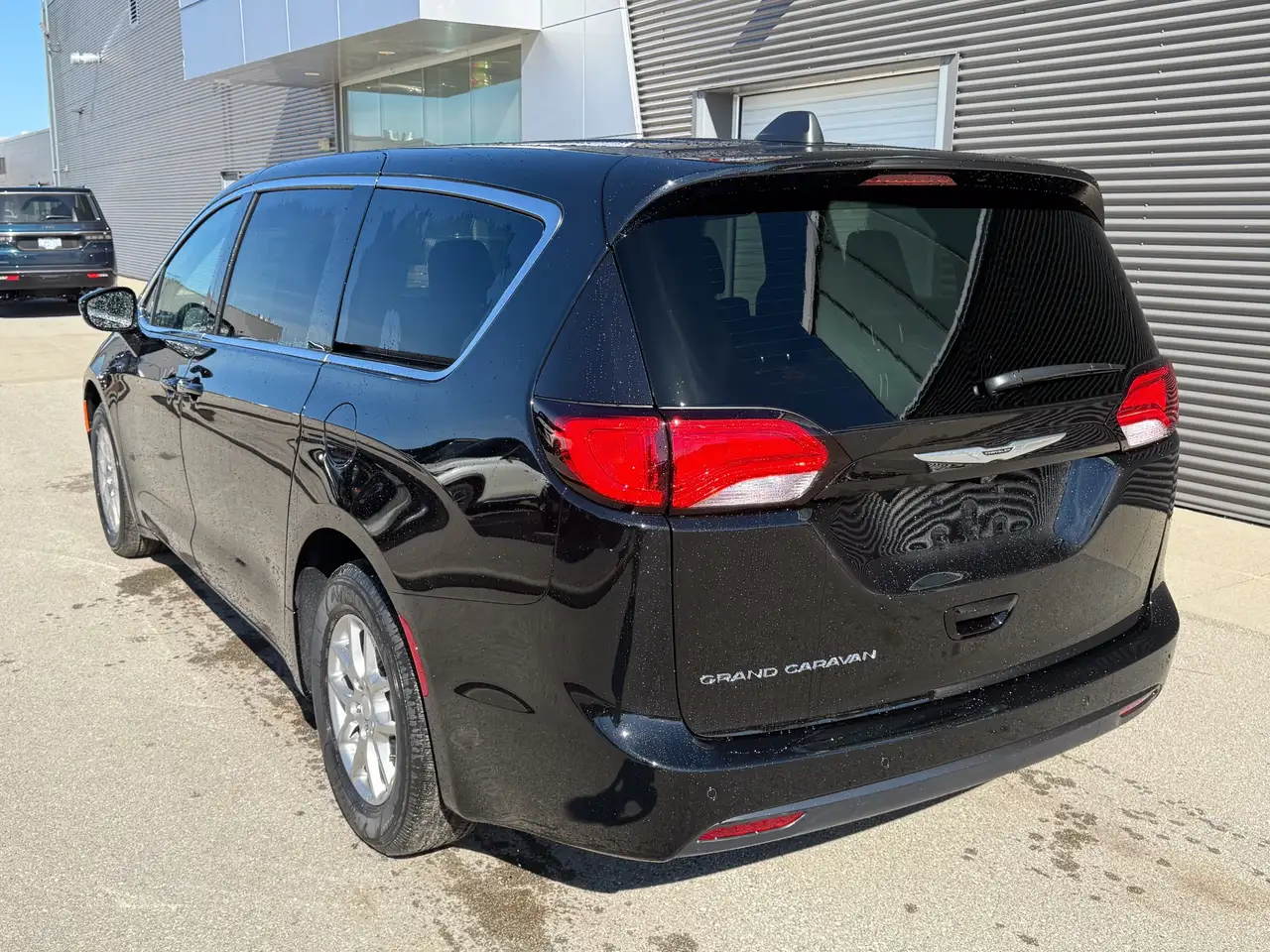 Chrysler Grand Caravan photo Chrysler Grand Caravan