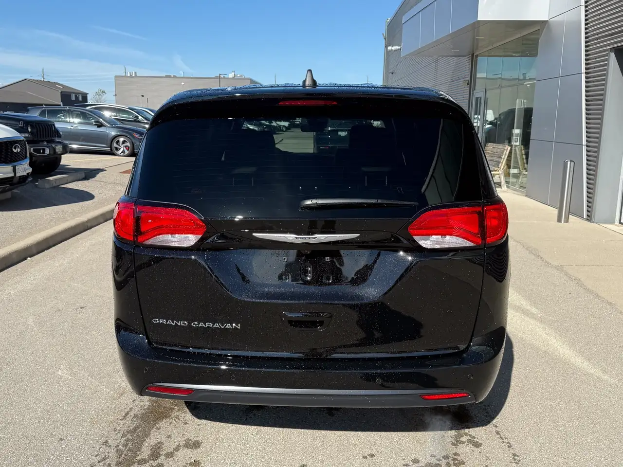 Chrysler Grand Caravan photo Chrysler Grand Caravan