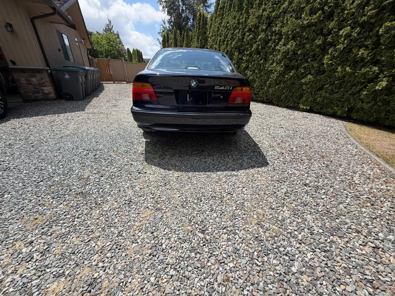 BMW 5 Series снимка BMW 5 Series
