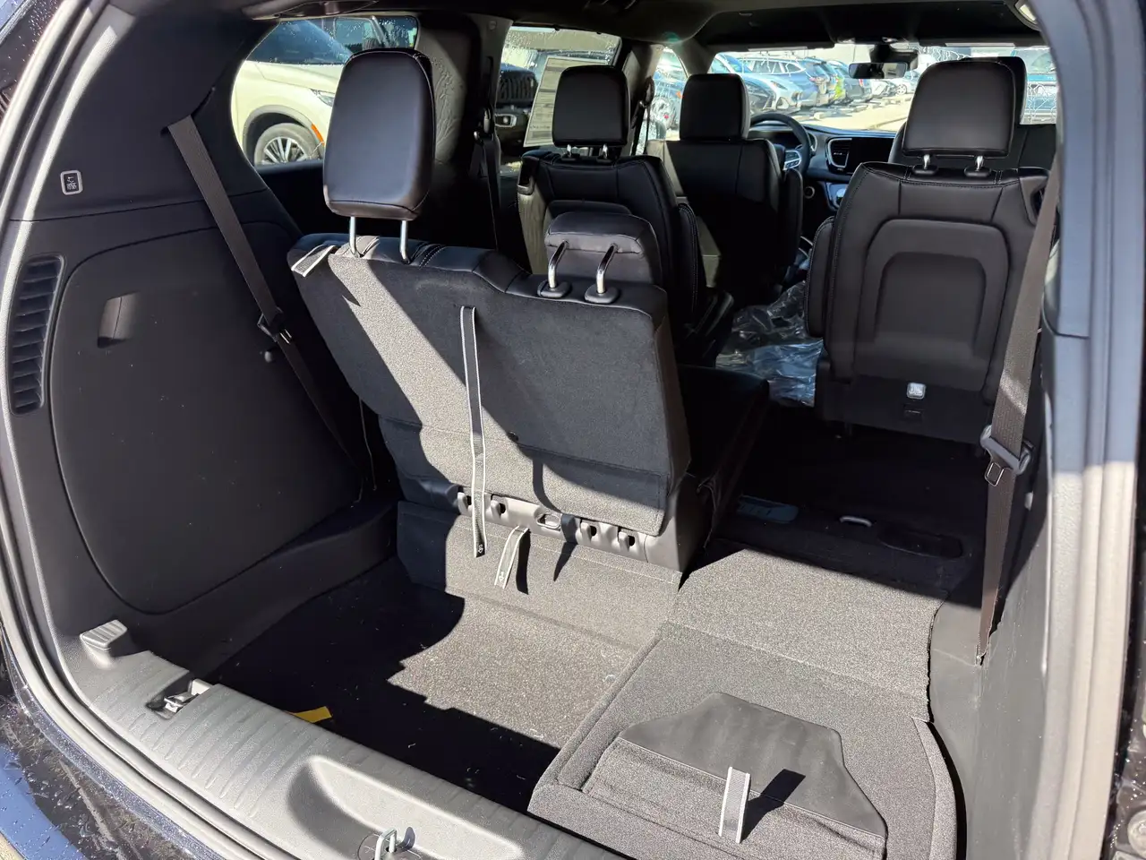 Chrysler Grand Caravan photo Chrysler Grand Caravan
